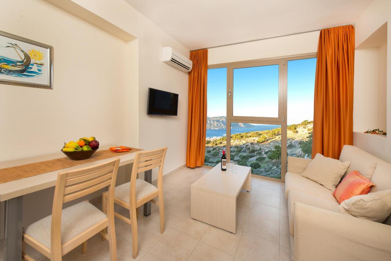 Renata'S Villas Карпатос Экстерьер фото